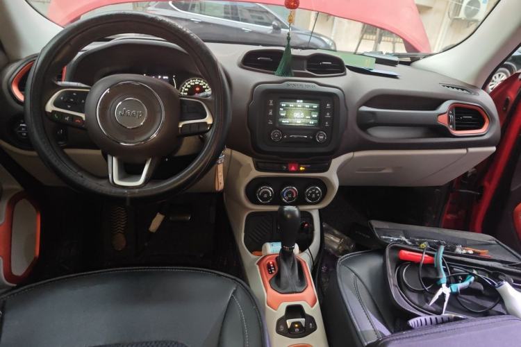 Used Jeep Renegade 2016 1.4T Automatic Jingneng Edition Center Console