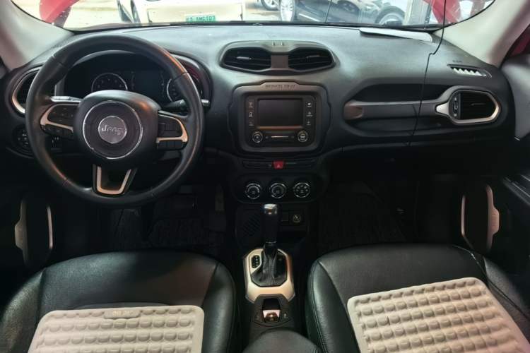 Used Jeep Renegade 2016 1.4T Automatic Jingneng Edition Center Console