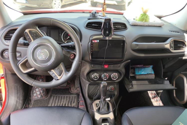 Used Jeep Renegade 2016 1.4T Automatic Jingneng Edition Center Console
