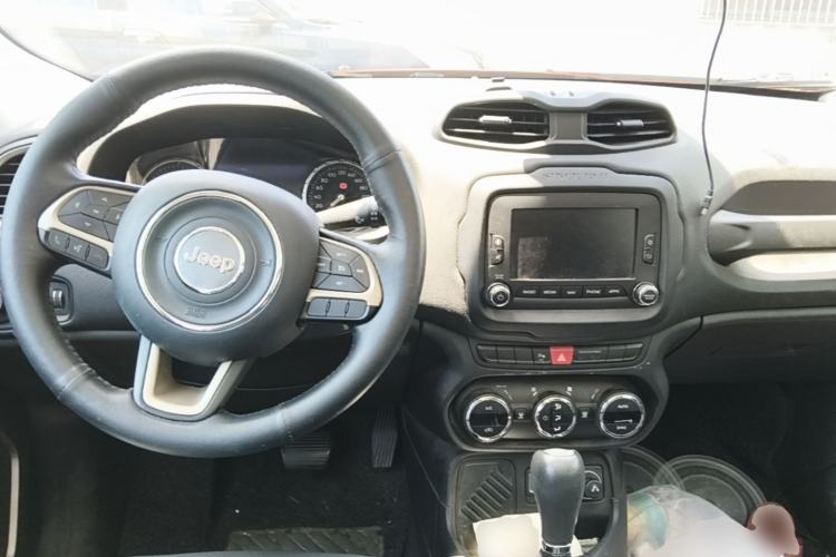 Used Jeep Renegade 2016 1.4T Automatic Jingneng Version+ Center Console