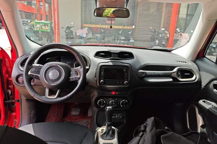 Used Jeep Renegade 2016 1.4T Automatic Jingneng Version+ Center Console