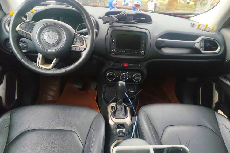 Used Jeep Renegade 2016 1.4T Automatic Smart Edition Center Console