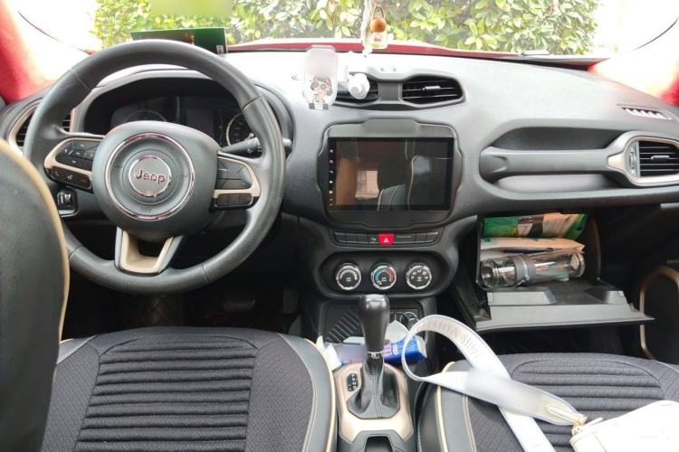 Used Jeep Renegade 2016 1.4T Automatic Jingneng Edition Center Console