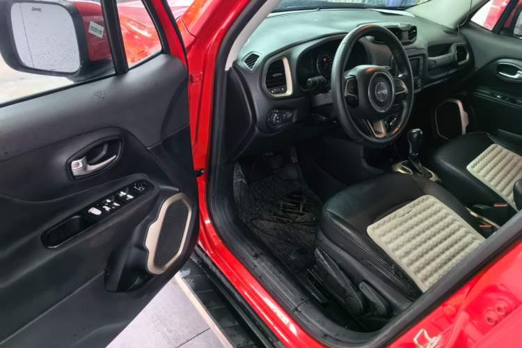 Used Jeep Renegade 2016 1.4T Automatic Jingneng Edition Driver Seat