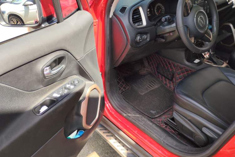 Used Jeep Renegade 2016 1.4T Automatic Jingneng Edition Driver Seat