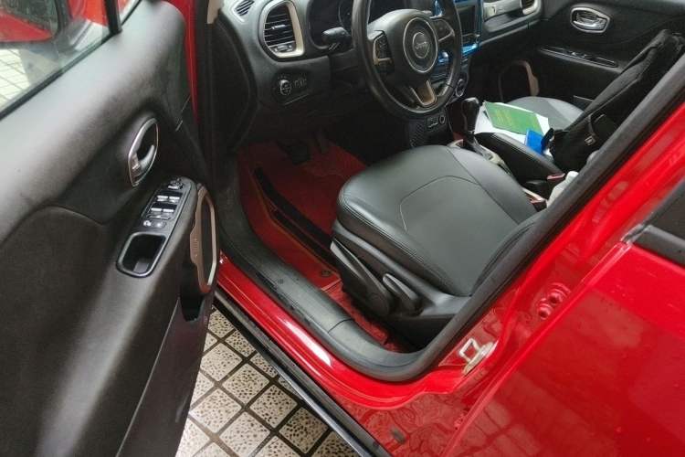 Used Jeep Renegade 2016 1.4T Automatic Jingneng Version+ Driver Seat