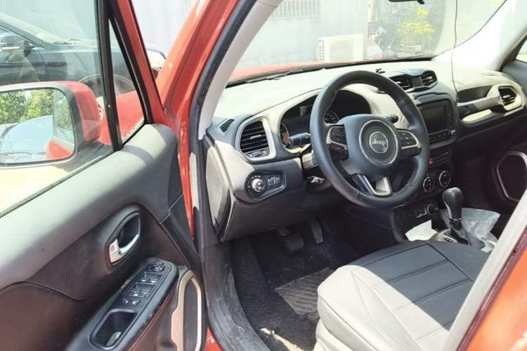 Used Jeep Renegade 2016 1.4T Automatic Jingneng Version+ Driver Seat