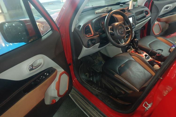 Used Jeep Renegade 2016 1.4T Automatic Jingneng Edition Driver Seat