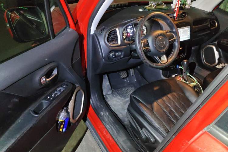 Used Jeep Renegade 2016 1.4T Automatic High-Energy Version Driver Seat
