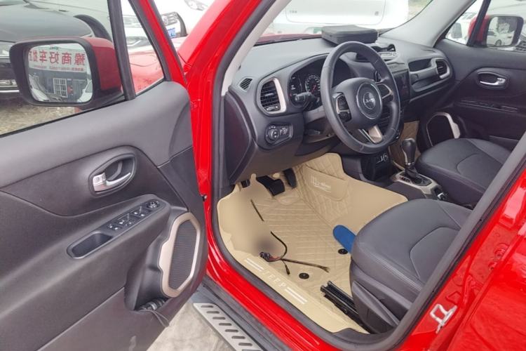 Used Jeep Renegade 2016 1.4T Automatic High-Energy Version Driver Seat