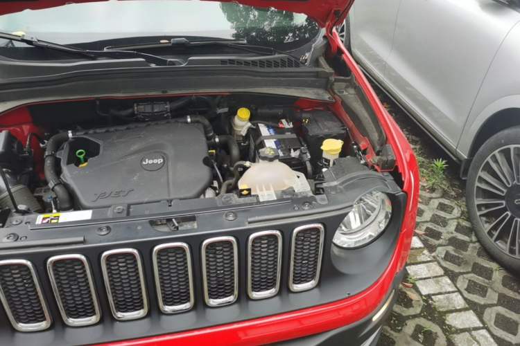 Used Jeep Renegade 2016 1.4T Automatic Jingneng Edition Engine Bay Left