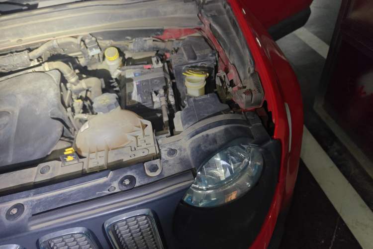Used Jeep Renegade 2016 1.4T Automatic Jingneng Edition Engine Bay Left