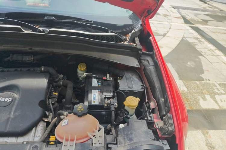 Used Jeep Renegade 2016 1.4T Automatic Jingneng Edition Engine Bay Left
