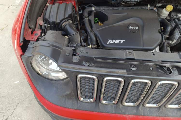 Used Jeep Renegade 2016 1.4T Automatic High-Energy Version Engine Bay Right