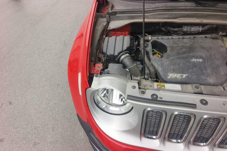 Used Jeep Renegade 2016 1.4T Automatic Smart Edition Engine Bay Right