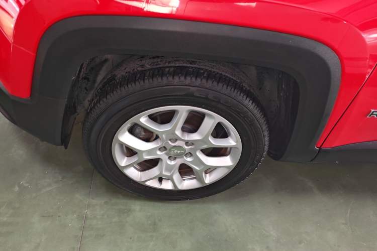 Used Jeep Renegade 2016 1.4T Automatic High-Energy Version Exterior 3