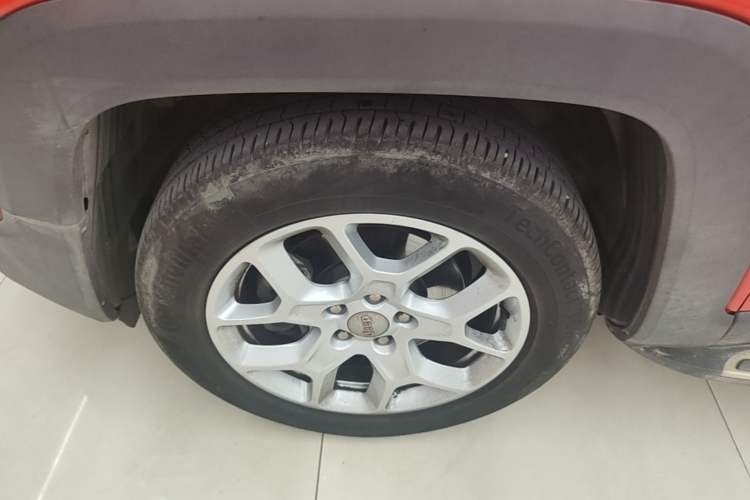 Used Jeep Renegade 2016 1.4T Automatic Jingneng Edition Exterior 4