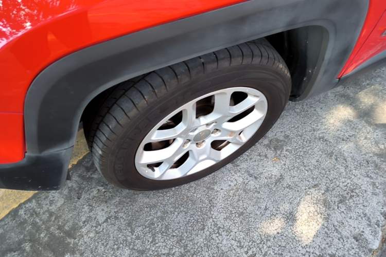 Used Jeep Renegade 2016 1.4T Automatic Jingneng Edition Exterior 4