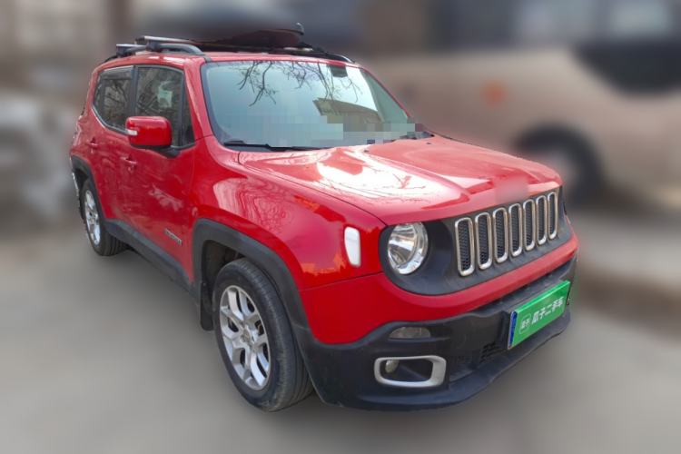 Used Jeep Renegade 2016 1.4T Automatic High-Energy Version Front Right 45 Deg