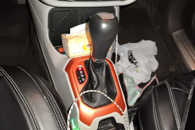 Used Jeep Renegade 2016 1.4T Automatic Jingneng Edition Gear Lever