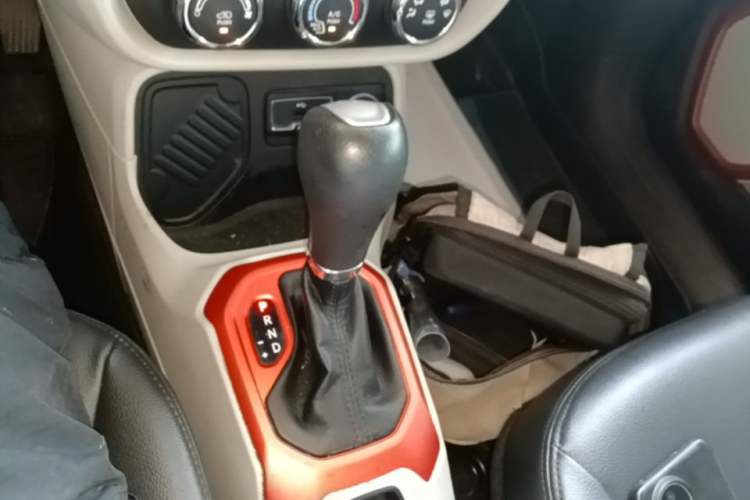Used Jeep Renegade 2016 1.4T Automatic Jingneng Edition Gear Lever