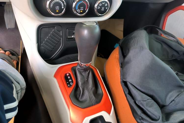 Used Jeep Renegade 2016 1.4T Automatic Jingneng Edition Gear Lever