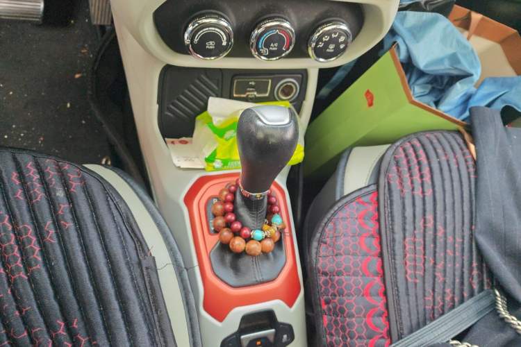 Used Jeep Renegade 2016 1.4T Automatic Jingneng Edition Gear Lever