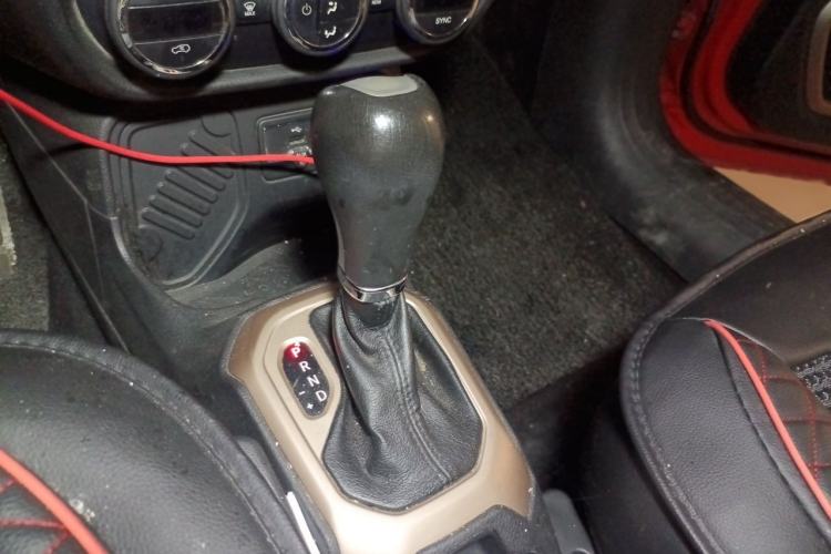 Used Jeep Renegade 2016 1.4T Automatic Jingneng Version+ Gear Lever