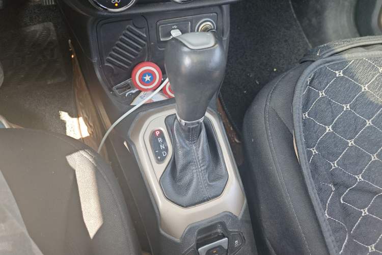 Used Jeep Renegade 2016 1.4T Automatic Jingneng Version+ Gear Lever