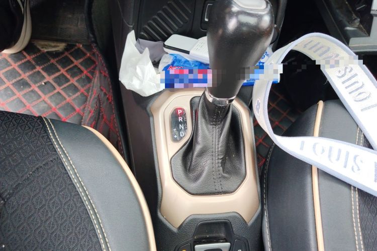 Used Jeep Renegade 2016 1.4T Automatic Jingneng Edition Gear Lever