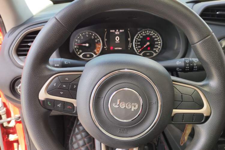 Used Jeep Renegade 2016 1.4T Automatic Jingneng Edition Instrument Cluster