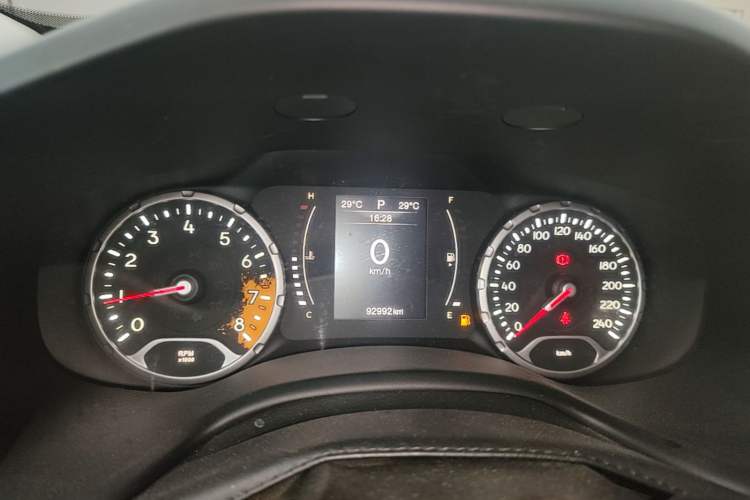 Used Jeep Renegade 2016 1.4T Automatic Jingneng Edition Instrument Cluster