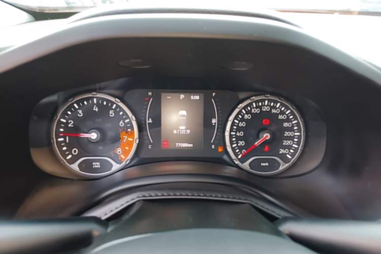 Used Jeep Renegade 2016 1.4T Automatic Jingneng Edition Instrument Cluster