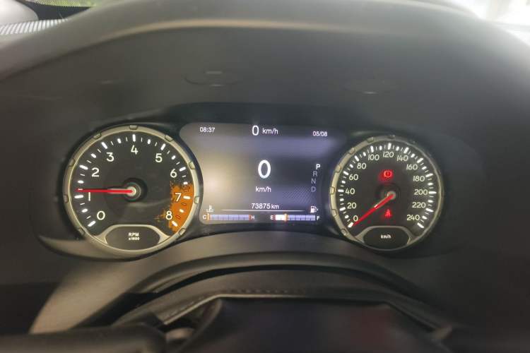 Used Jeep Renegade 2016 1.4T Automatic Smart Edition Instrument Cluster
