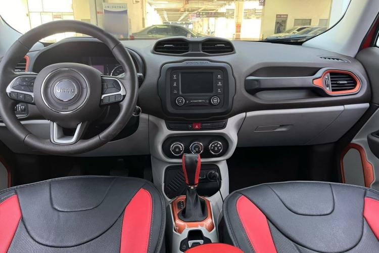 Used Jeep Renegade 2016 1.4T Automatic High-Energy Version Interior 5