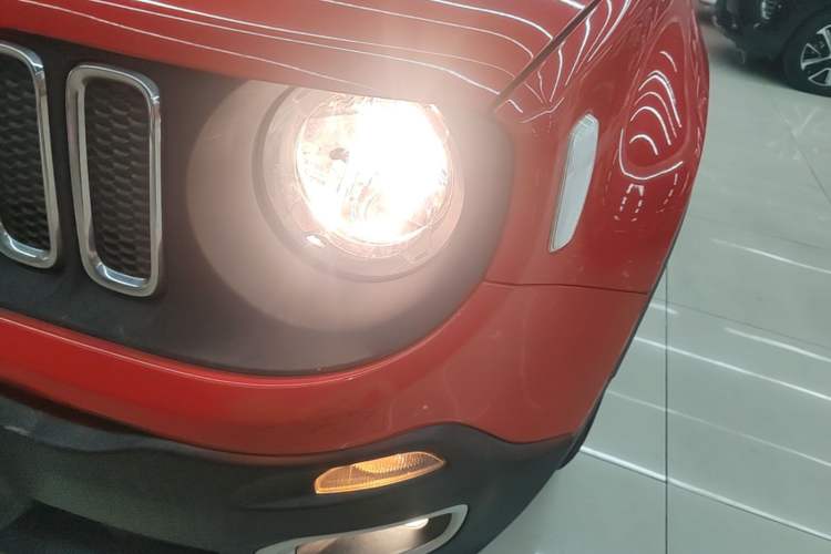 Used Jeep Renegade 2016 1.4T Automatic Jingneng Edition Left Front Headlight