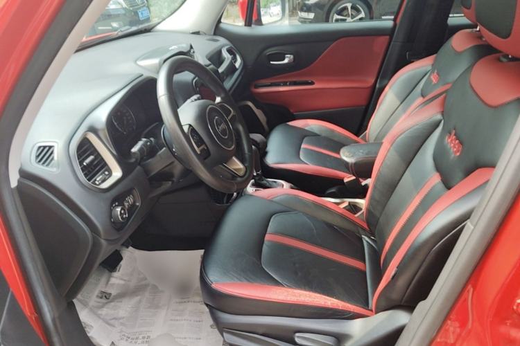 Used Jeep Renegade 2016 1.4T Automatic Kinetic Edition Left Front Seat