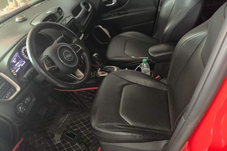 Used Jeep Renegade 2016 1.4T Automatic Smart Edition Left Front Seat