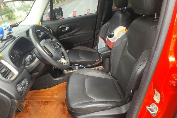Used Jeep Renegade 2016 1.4T Automatic Smart Edition Left Front Seat
