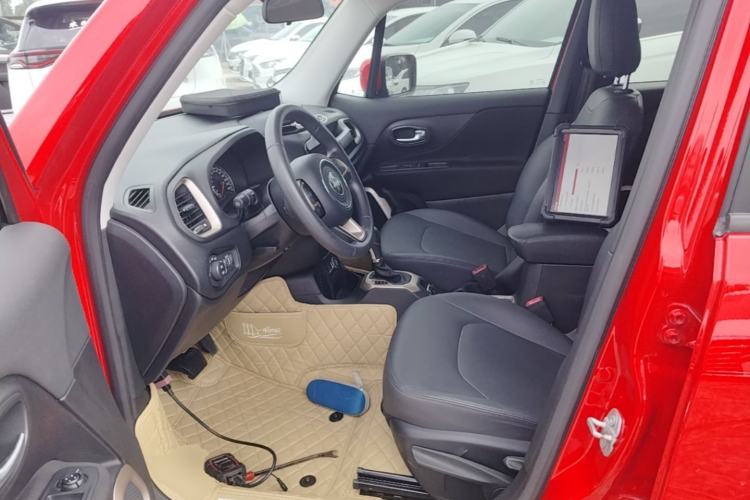 Used Jeep Renegade 2016 1.4T Automatic High-Energy Version Left Front Seat
