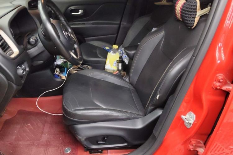 Used Jeep Renegade 2016 1.4T Automatic Smart Edition Left Front Seat