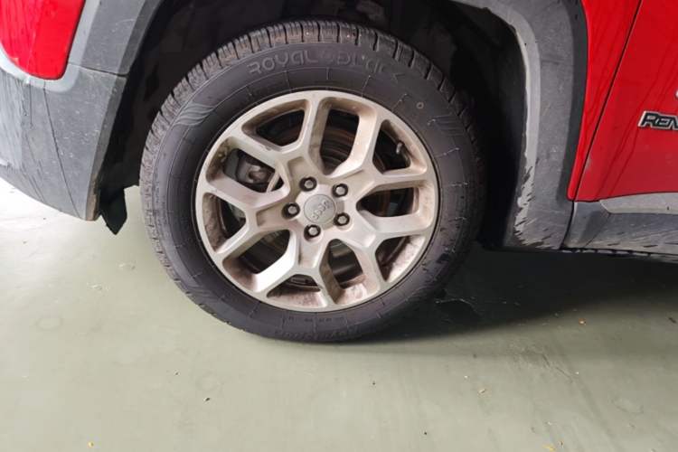 Used Jeep Renegade 2016 1.4T Automatic Jingneng Version+ Left Front Wheel Hub