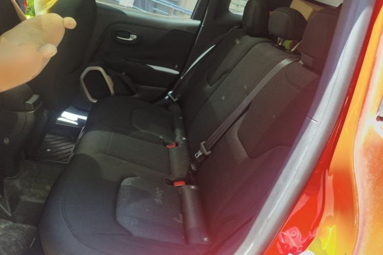 Used Jeep Renegade 2016 1.4T Automatic Jingneng Edition Left Rear Seat