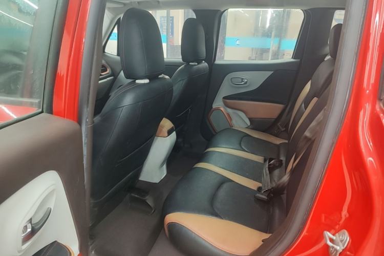 Used Jeep Renegade 2016 1.4T Automatic Jingneng Edition Left Rear Seat