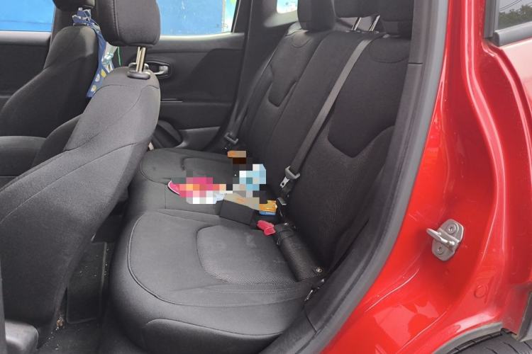 Used Jeep Renegade 2016 1.4T Automatic Jingneng Edition Left Rear Seat