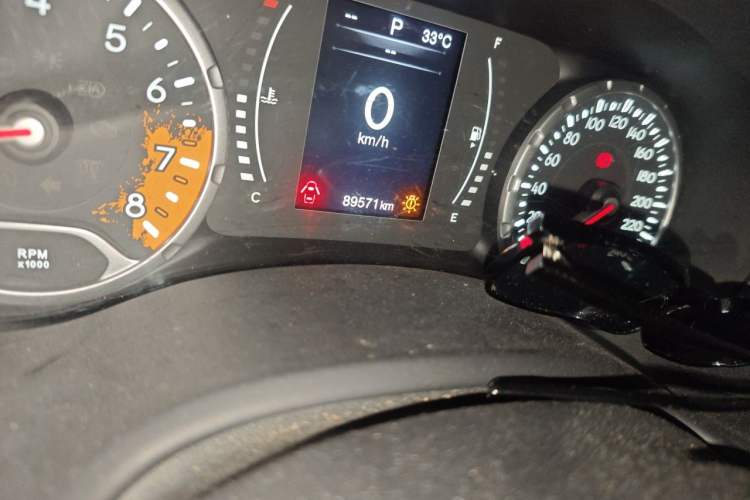 Used Jeep Renegade 2016 1.4T Automatic Jingneng Version+ Odometer Close Up