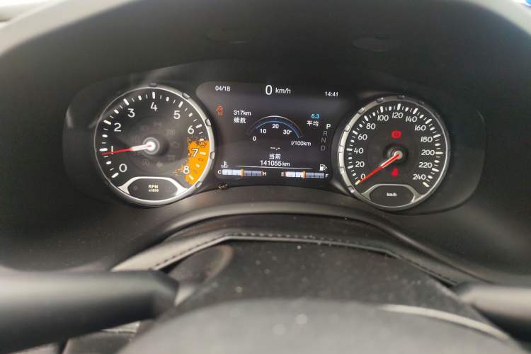 Used Jeep Renegade 2016 1.4T Automatic Smart Edition Odometer Close Up