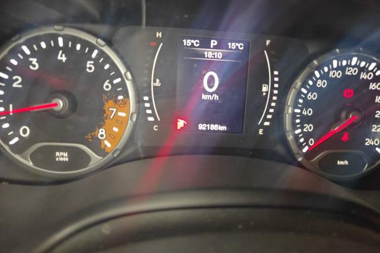 Used Jeep Renegade 2016 1.4T Automatic Jingneng Edition Odometer Close Up