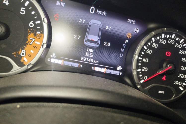 Used Jeep Renegade 2016 1.4T Automatic Smart Edition Odometer Close Up