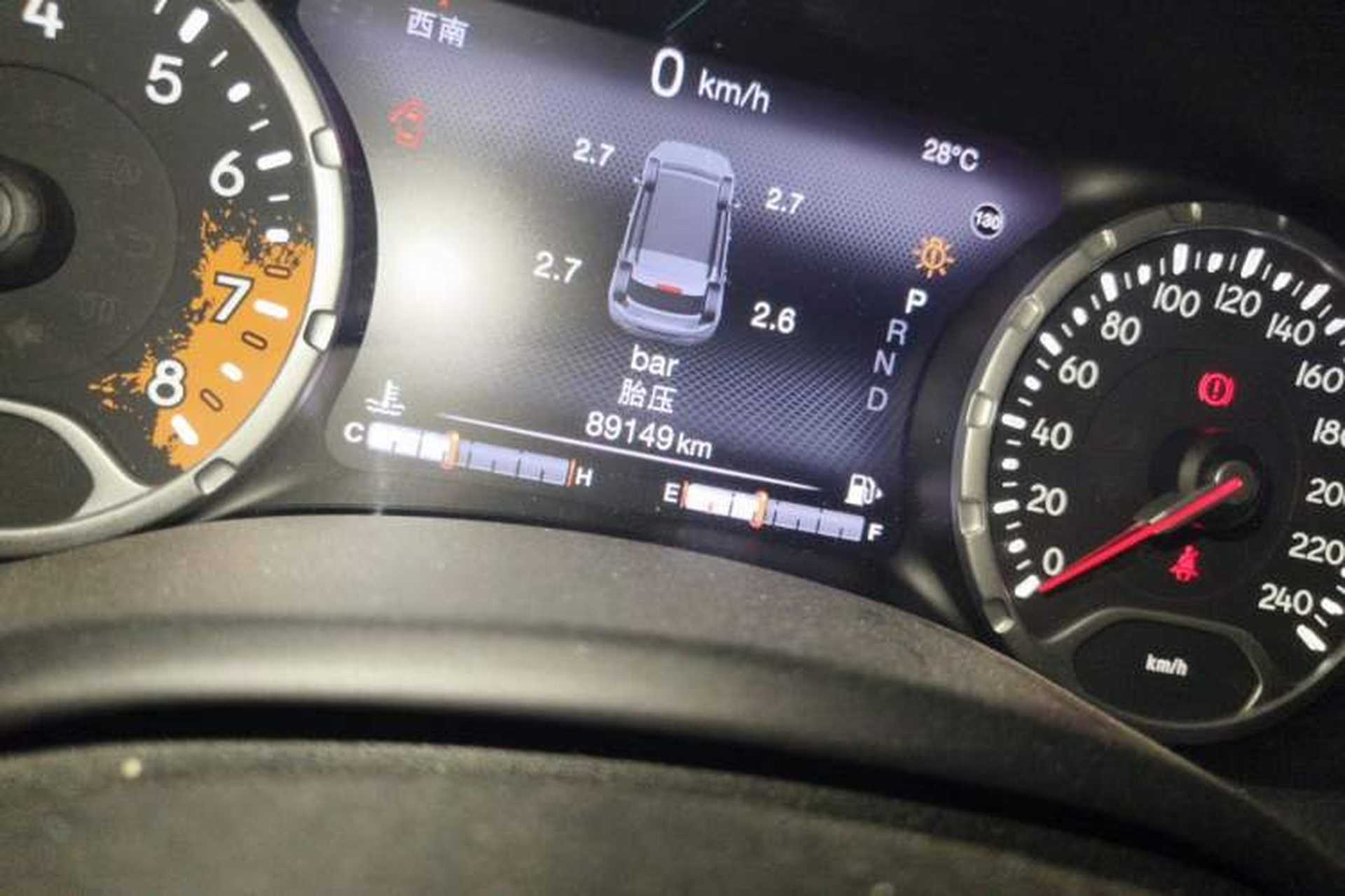 Used Jeep Renegade 2016 1.4T Automatic Smart Edition Odometer Close Up